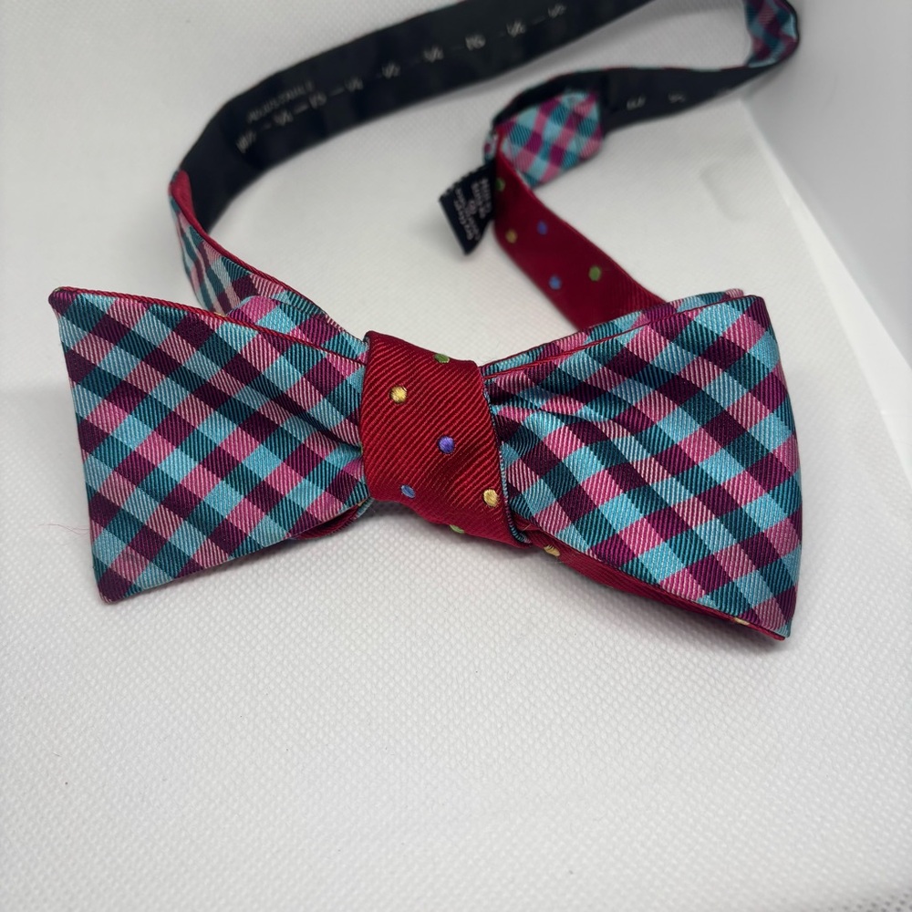 Plaid Bow Tie with‎ Red and Blue Accents men’s bow tie